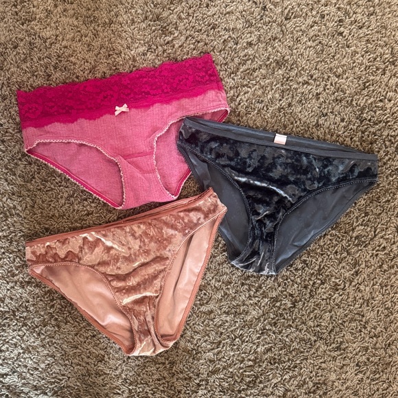 Bundle of 3 Victoria’s Secret Panties - Picture 1 of 10